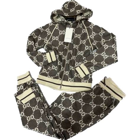 gucci eşofman takımı
